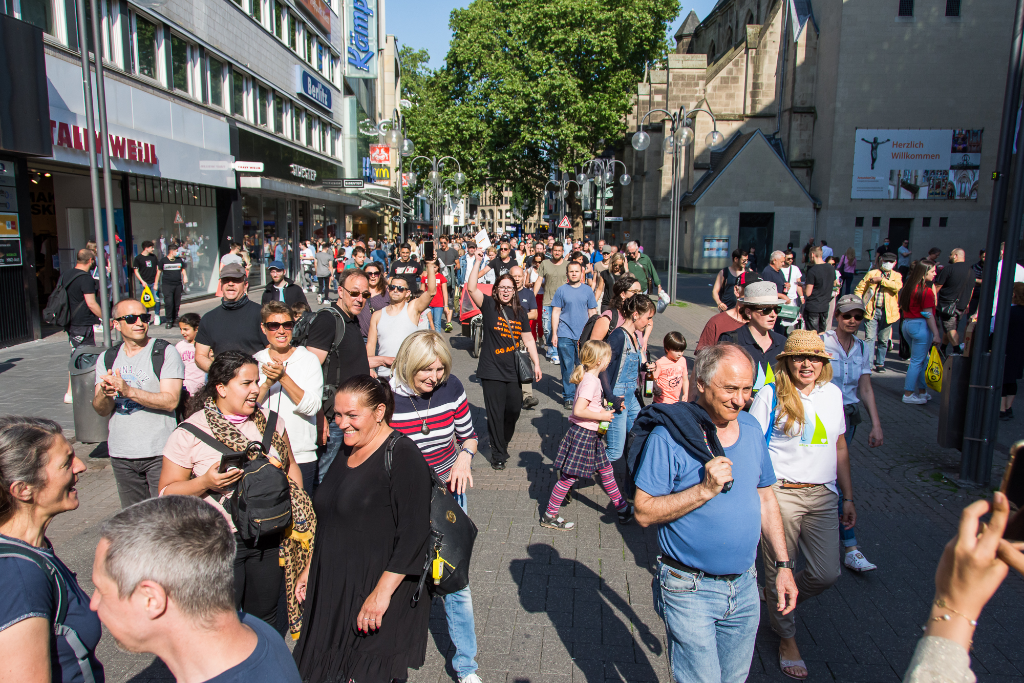 Demo für Freiheit in Köln